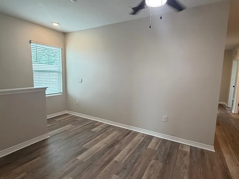 225 Gina Ln — Photo 12