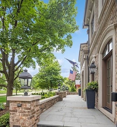 3rd image of 4920 Lawn Ave