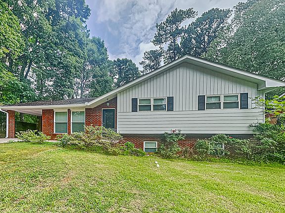 2nd image of 2902 Delcourt Dr