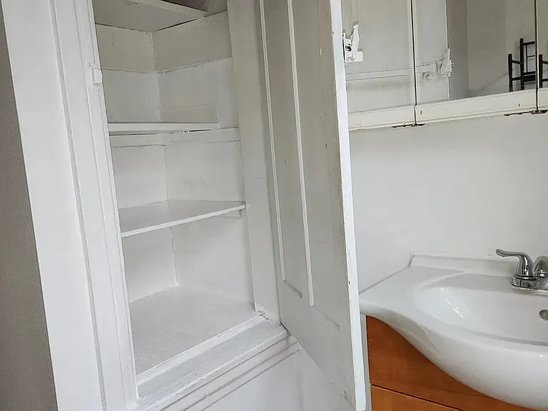 911 Saville Ave #2 — Photo 13