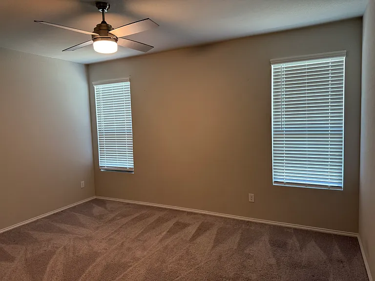 942 Hurstwood Dr — Photo 5