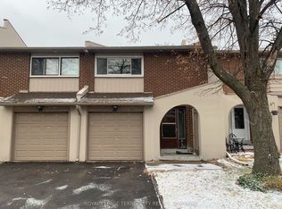 1180 Mississauga Valley Blvd #42, Mississauga, ON L5A 3M9