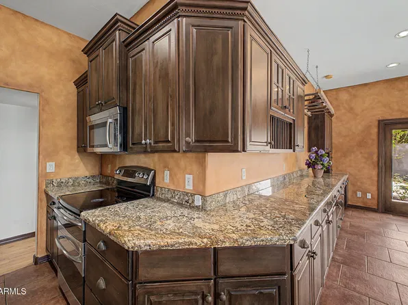 2150 W ISTHMUS Loop, Mesa, AZ 85202