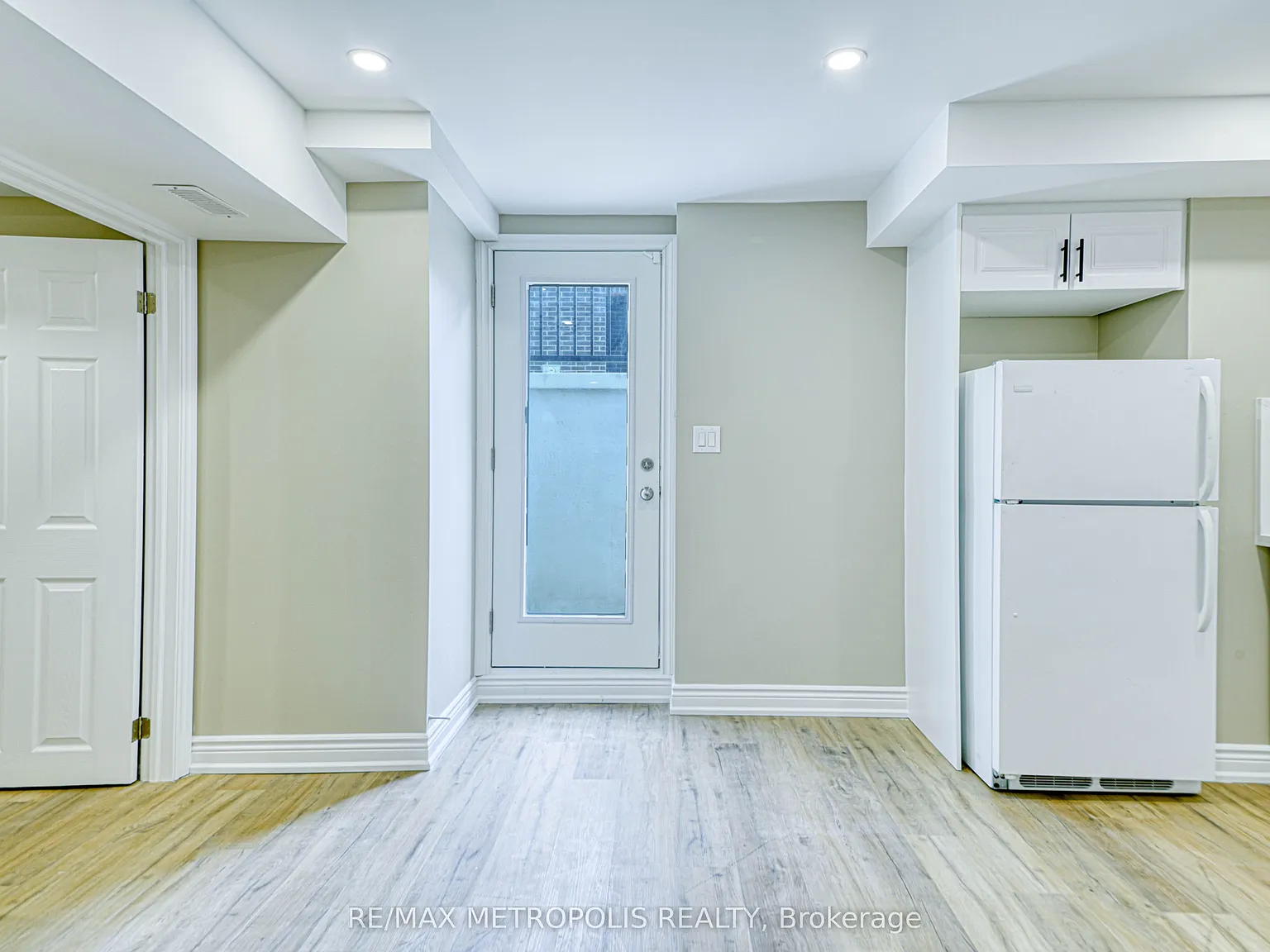 2 bed, $1,700 — Photo 3