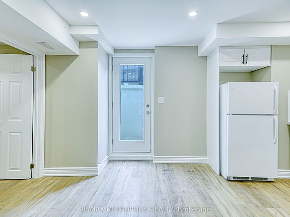 3rd image of 1201 Chateau Ct