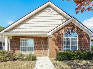 277 Village Dr, Calera, AL 35040