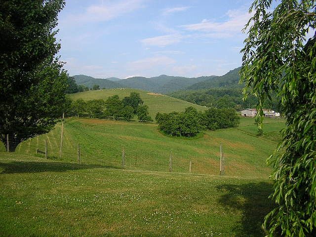 1st image of 20476 Larkspur Ln