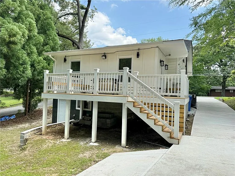 2194 Bolton Rd NW — Photo 32