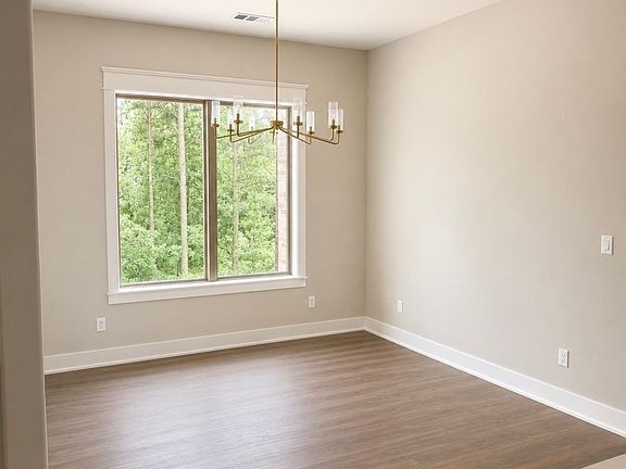 4th image of 5 Nubarron Ln