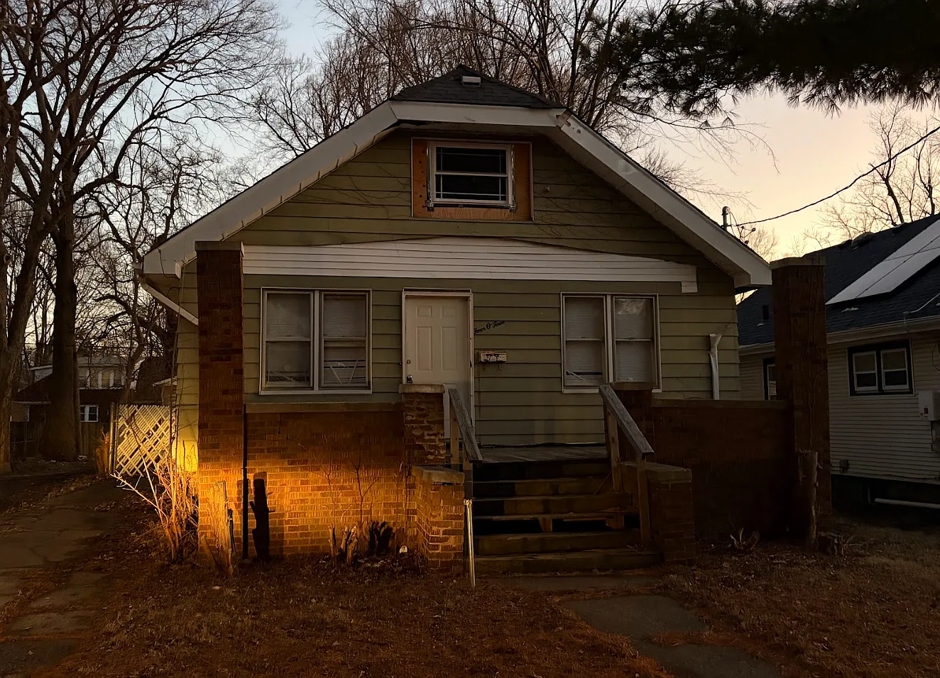 3 bed, 1192 sqft, $1,341 — Photo 1