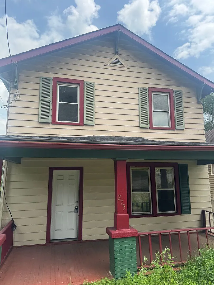 3 bed, 1242 sqft, $1,507 — Photo 1