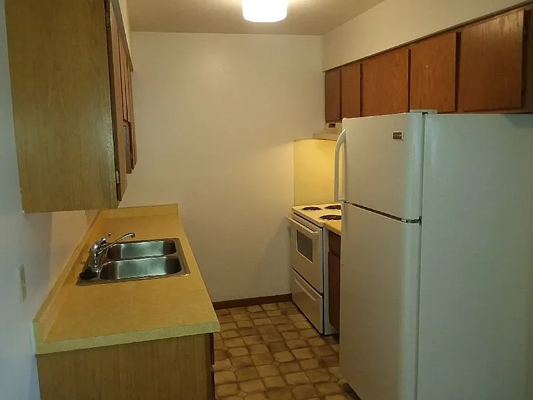 205 W Valley St #1 — Photo 3