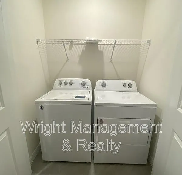 2906 Suncoast Plains Dr — Photo 24