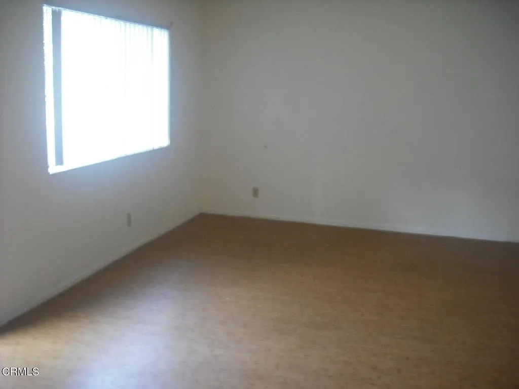 2 bed, 1.0 bath, 806 sqft, $2,600 — Photo 2