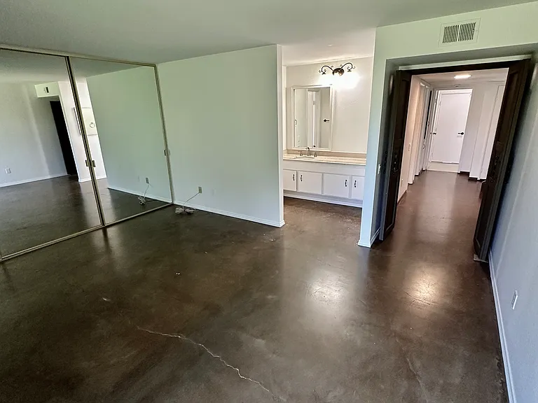 6566 Ridge Manor Ave — Photo 9
