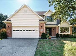 768 Stonehenge Dr, Tipp City, OH 45371