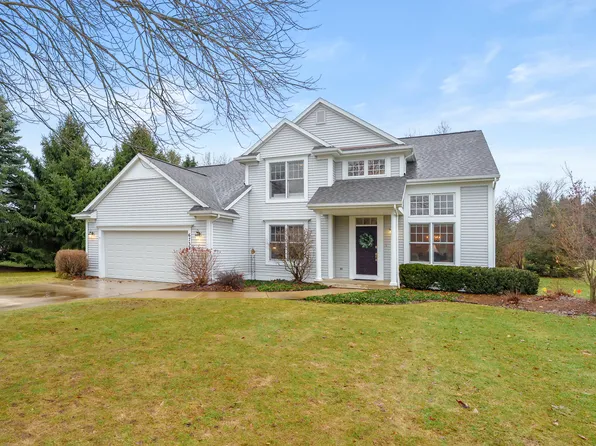 6732 Bay Ridge Rd, Kalamazoo, MI 49009