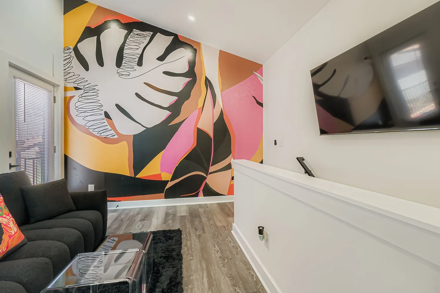 2 bed, 784 sqft, $3,600 — Photo 4