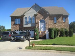 445 Waterford Cove Trl, Calera, AL 35040