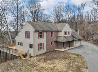 960 Fabers Rd, Reading, PA 19606
