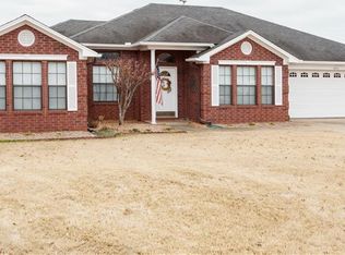 400 Kelly Cir, Lavaca, AR 72941