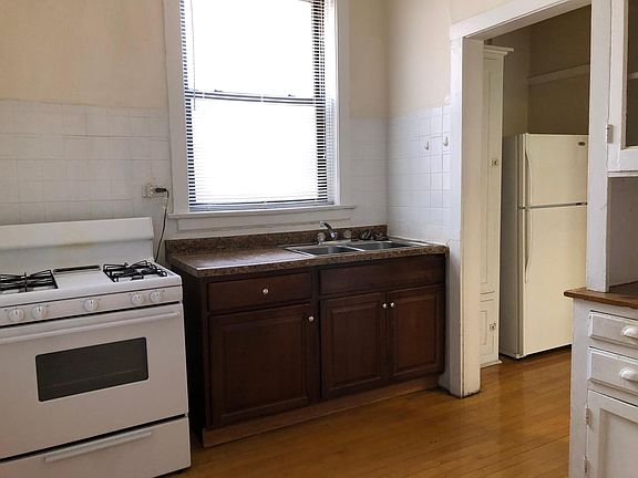 3rd image of 3931 N Keeler Ave #V1