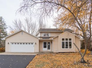 5245 Clayton Dr, Maple Plain, MN 55359