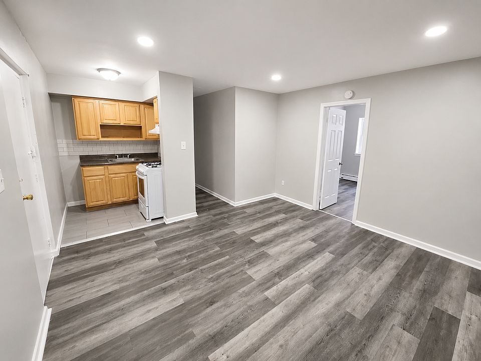 1st image of 80 Grafton Ave