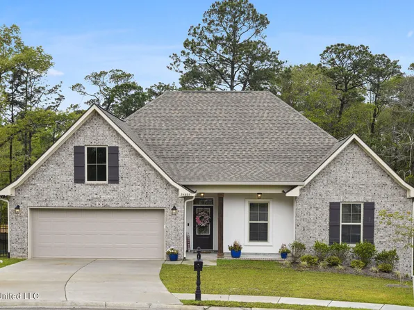24605 Knollwood Dr, Pass Christian, MS 39571