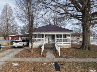 106 E North St, Sesser, IL