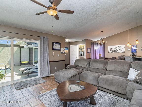 4th image of 582 Pine Forest Ct