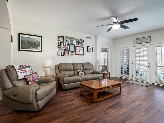 5th image of 551 Wintergreen Way