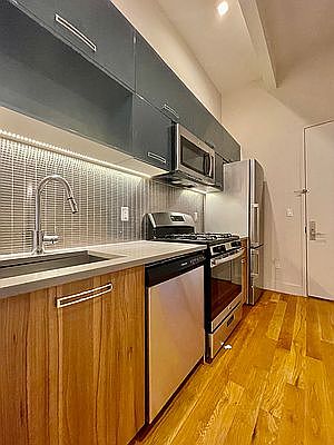 2nd image of 358 Kosciuszko St #312