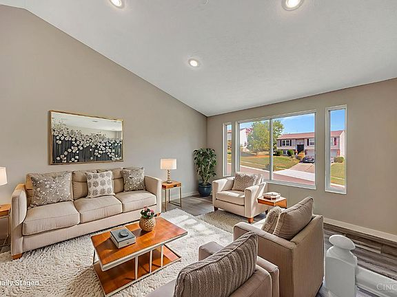 5th image of 163 Kensington Dr