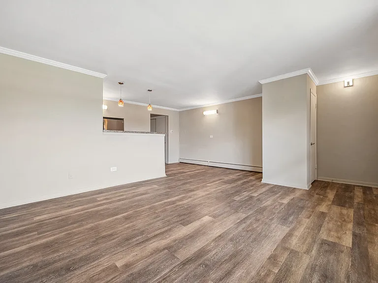 The Riviera Apartments of Evergreen Park — Photo 6