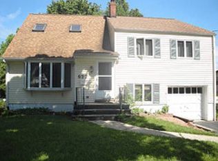 627 Bryant Ave, Teaneck, NJ 07666