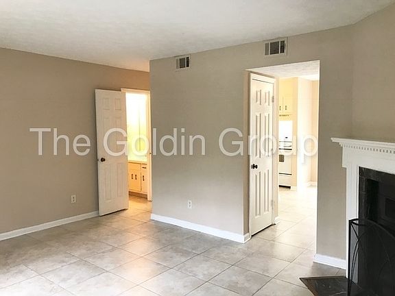 5th image of 709 Burnt Creek Dr NW APT B