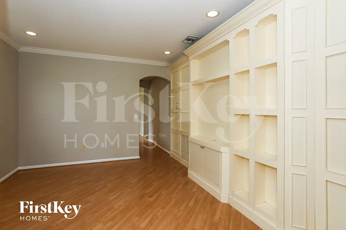 Building Photo - 11137 SW 238th Ter