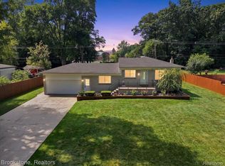 2494 Frankson Ave, Rochester Hills, MI 48307