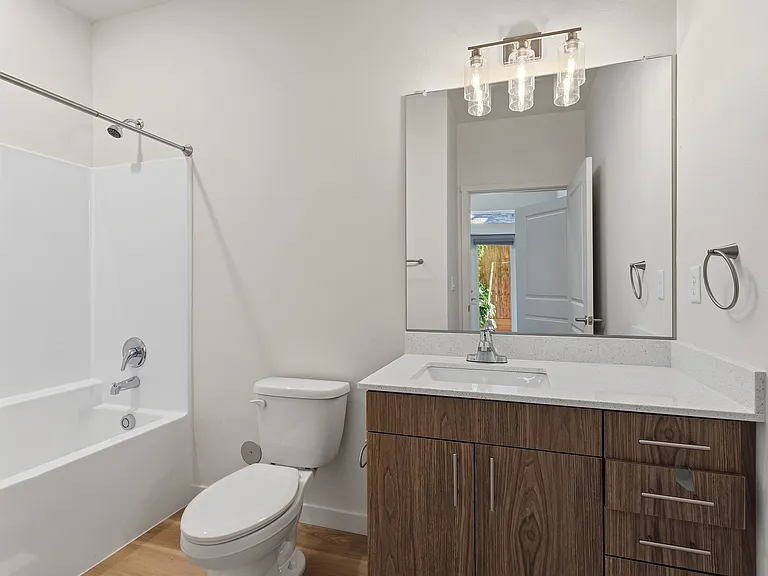 Evergreen Peak Apartments — Photo 73