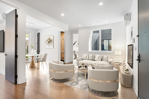 Rented by Safdie Realty Group | media 25