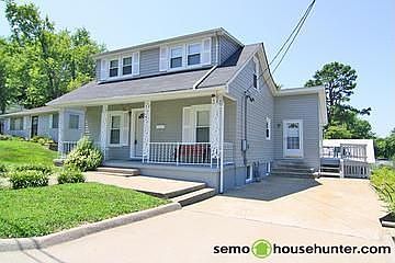 2nd image of 501 White Oak St