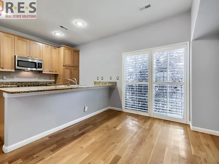150 S Harrison St #107 — Photo 8