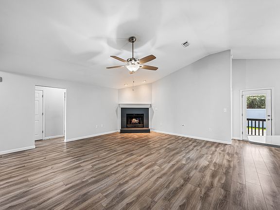 5th image of 109 Rivercrest Cir