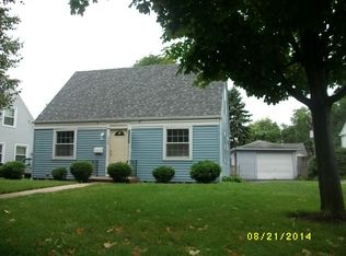 402 S Edison Ave, Elgin, IL 60123