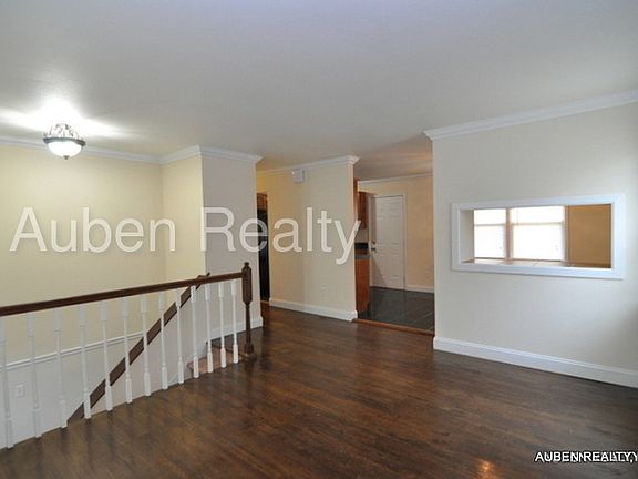 3rd image of 3010 Jeanne Rd
