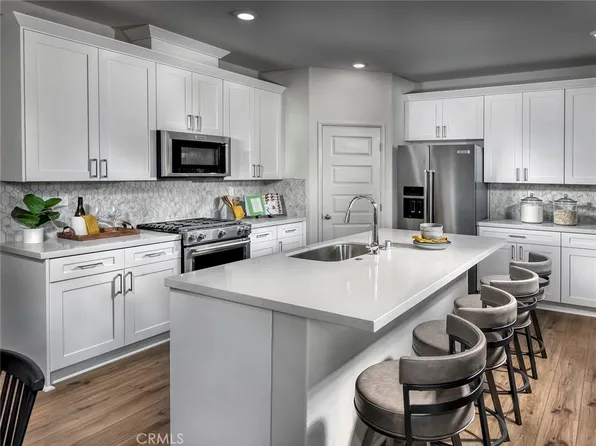 2061 Bergamot St, Redlands, CA 92374