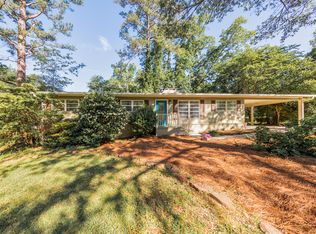 1900 Canyon Rd, Vestavia Hills, AL 35216