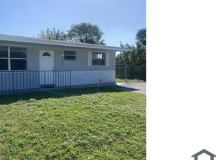 1752 SW 70th Way, Pompano Beach, FL 33068