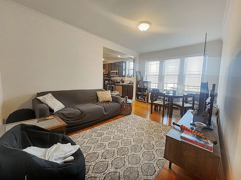 2722 W Farragut Ave #S3 — Photo 3